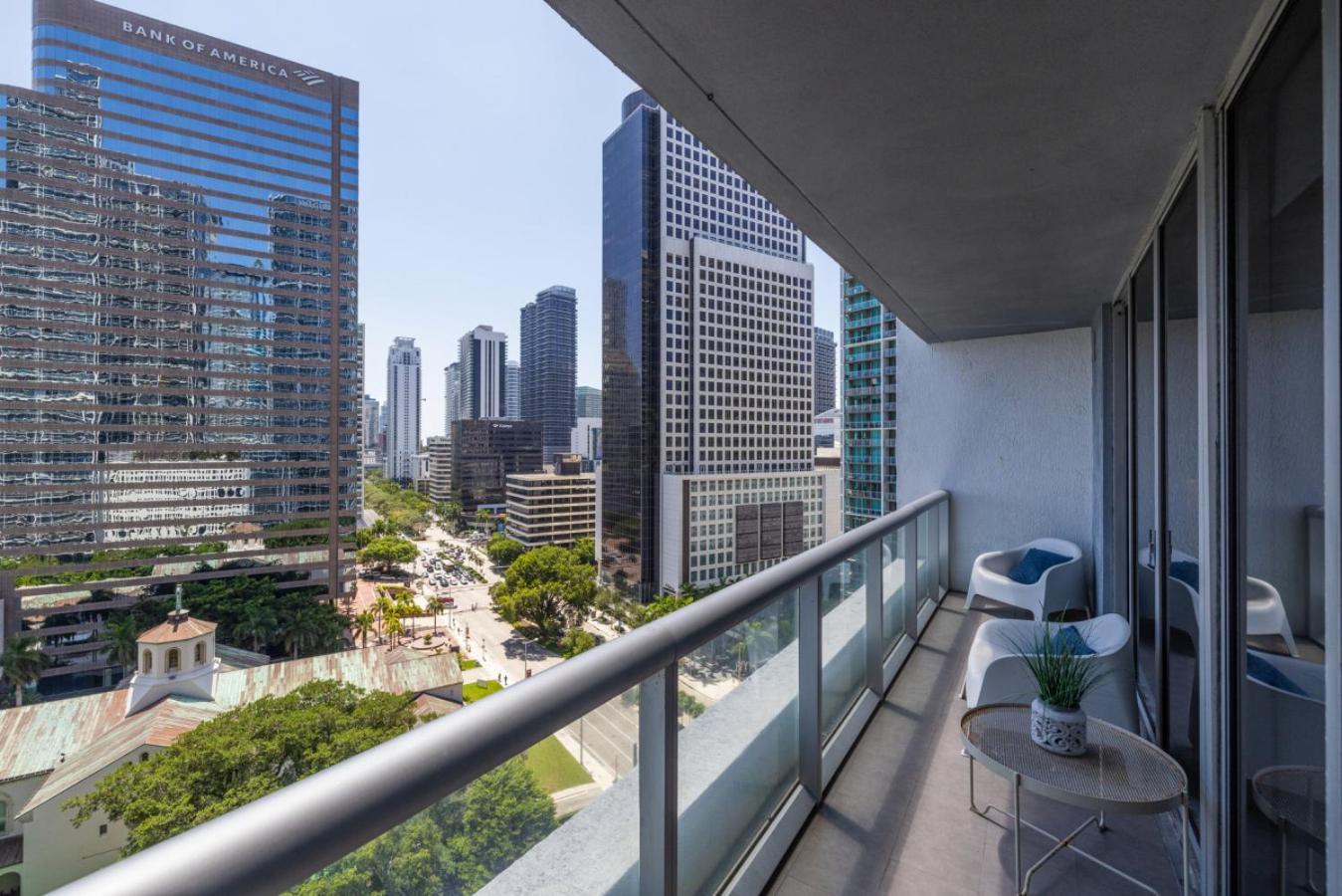 New Listing Promo W 2br Bay View 3 Pools * Miami
